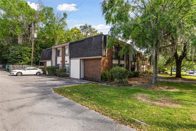 Building Photo - 1700 SW 16th Ct