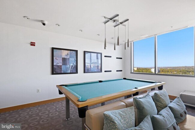 Building Photo - 2bed/1bath at The Odyssey with Garage Park...