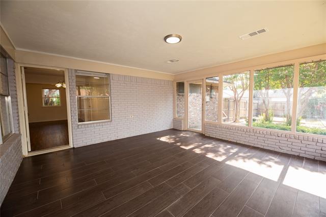 Building Photo - 501 Dogwood Dr