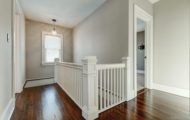 Building Photo - 256 Nassau Rd