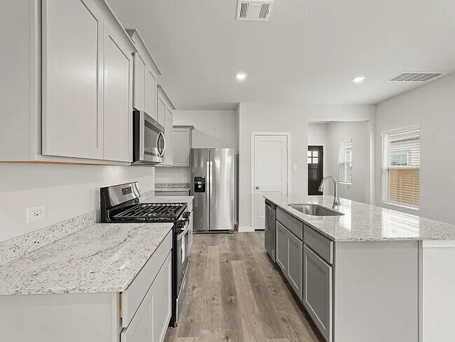 Building Photo - 17115 King Eider Rd