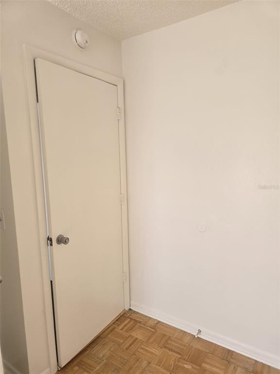 Building Photo - 701 W Beresford Rd