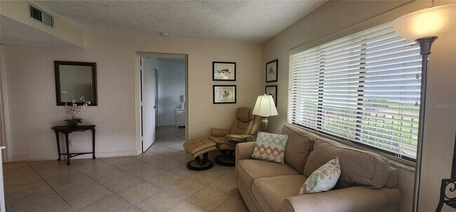 Building Photo - 1515 Pinellas Bayway S