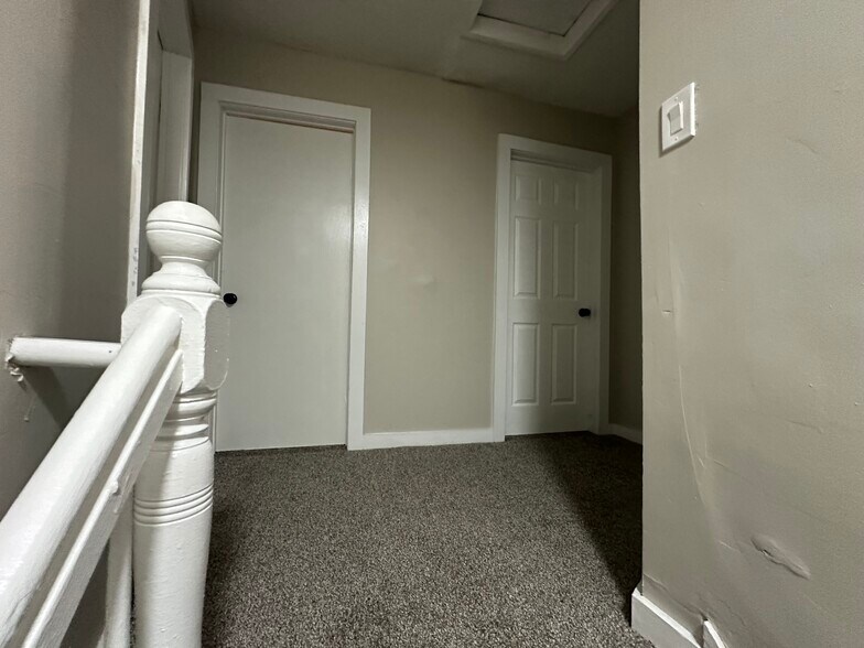 Building Photo - 51 Freeman Ave