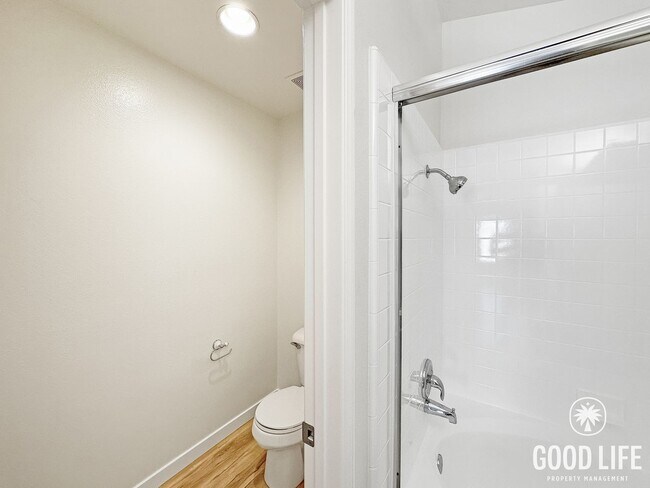 Building Photo - Fully Renovated 2BD/2.5BA in Aliso Viejo | Fireplace, Private Patio, Pool/Spa & Attached Garage