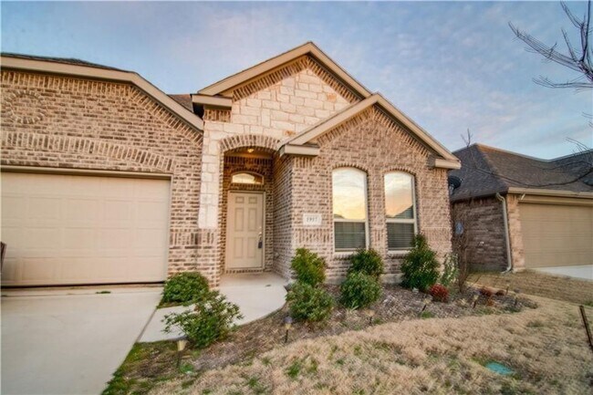 Building Photo - 2016 Build, Minutes from DNT. Home feature...
