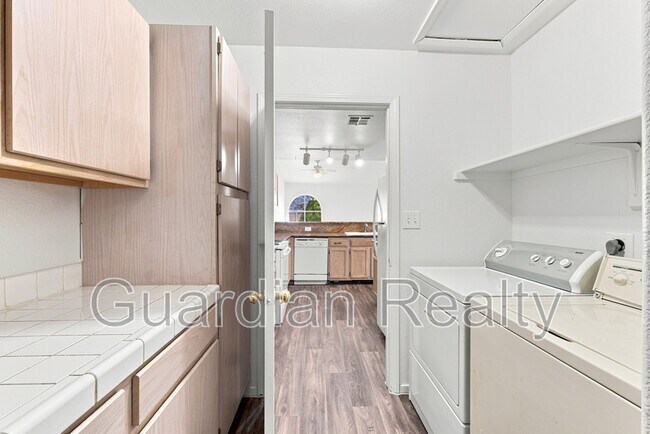 Building Photo - 3676 Renovah St