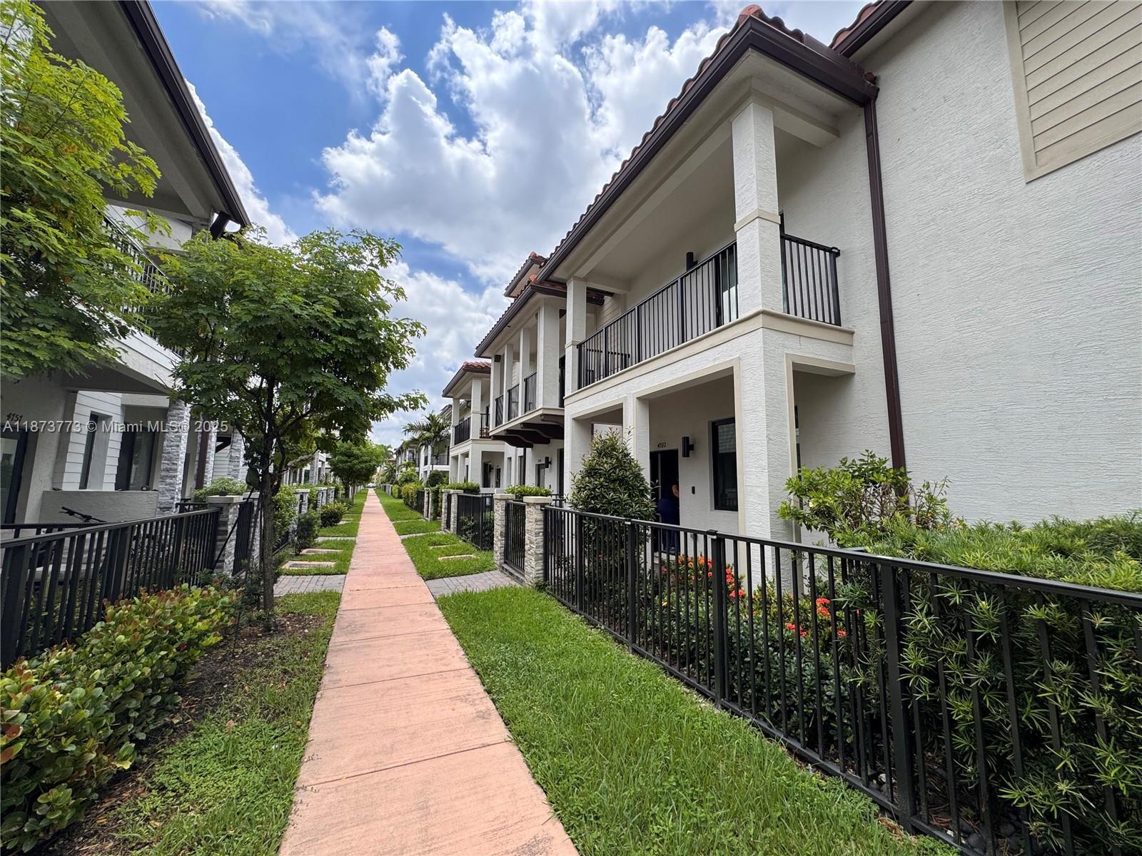 Building Photo - 4760 NW 83rd Pky