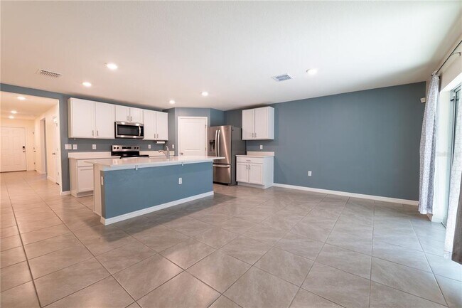 Building Photo - 11272 SE 67th Cir