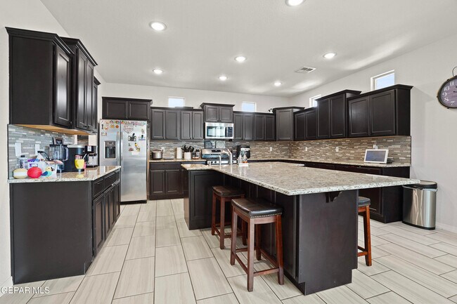 Building Photo - 2812 Tierra De Moyo Pl