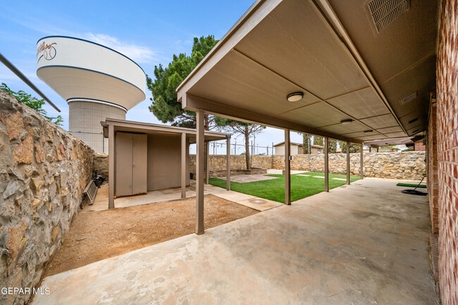 Building Photo - 12160 Valley Quail Dr