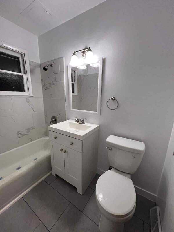 Building Photo - 2382 S 92nd St