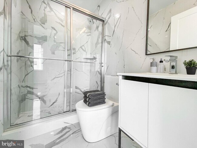 Building Photo - 1843 Hartranft St