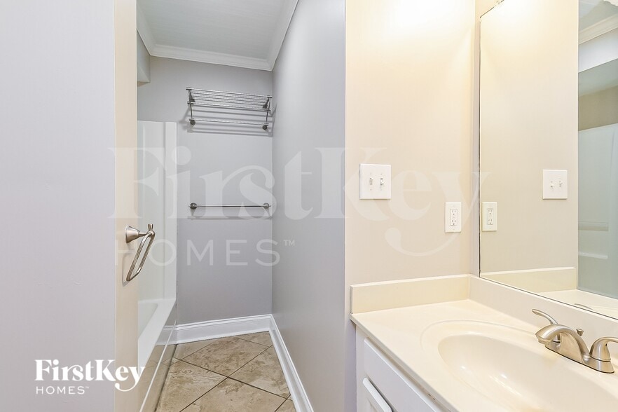 Building Photo - 12110 New Abbey Pl