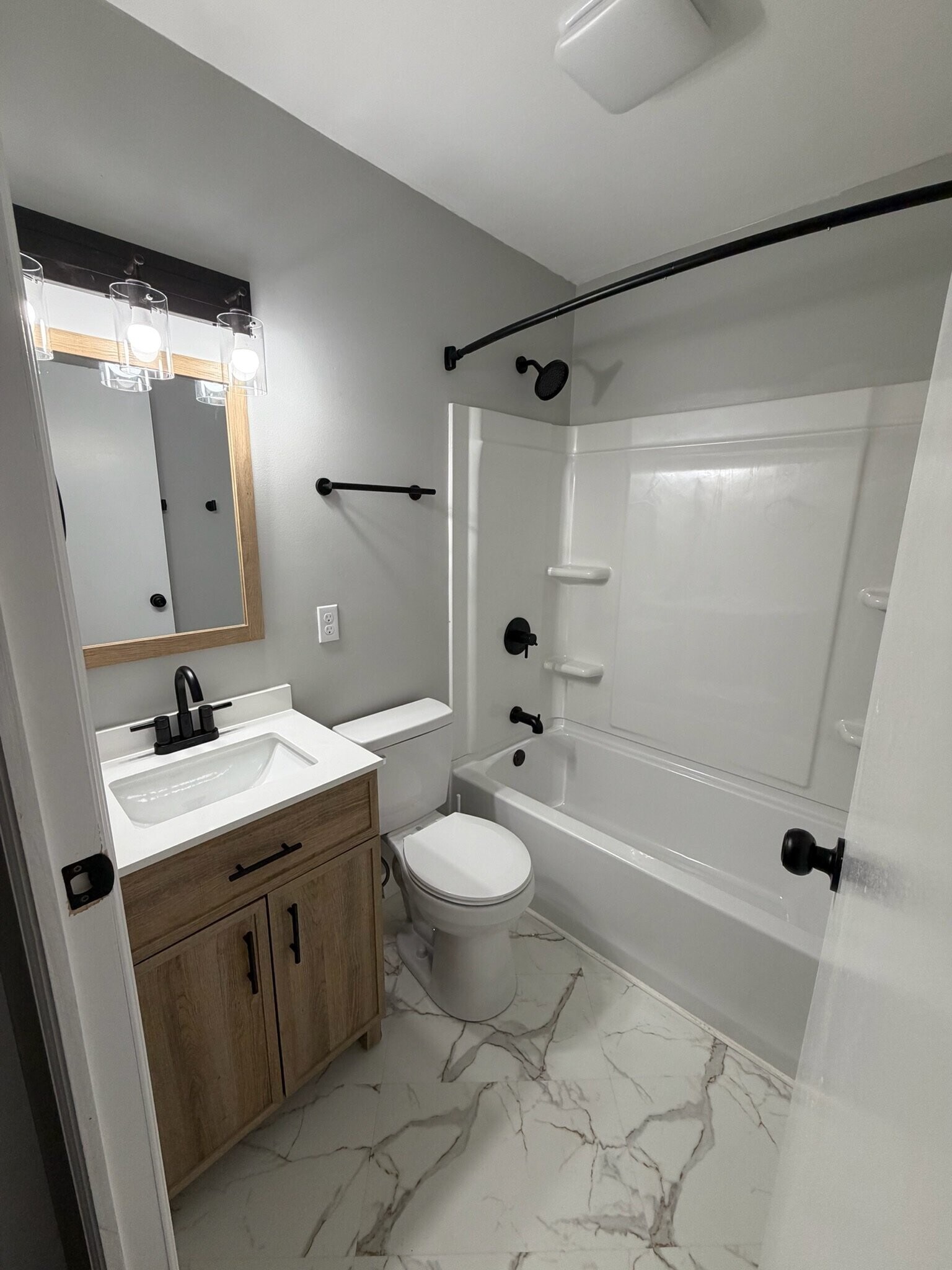 Building Photo - 5618 Madonna Cir