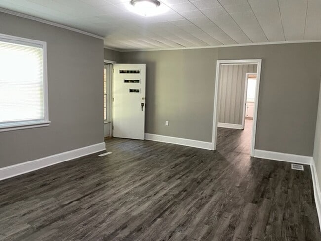 Building Photo - 7230 Union Grove Church Rd