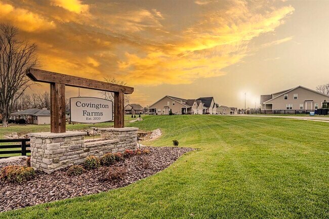 Building Photo - 558 Providence Ct