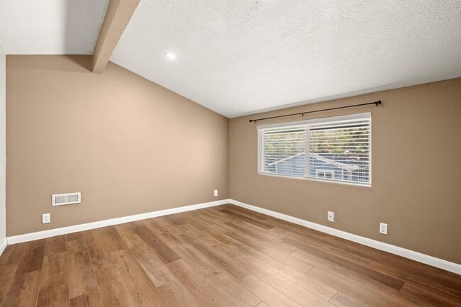 Building Photo - 6607 Avenida Ann St