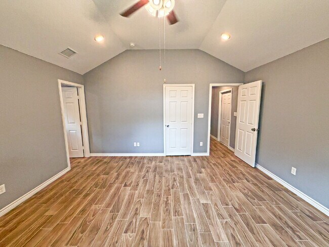 Building Photo - 131 Arizona