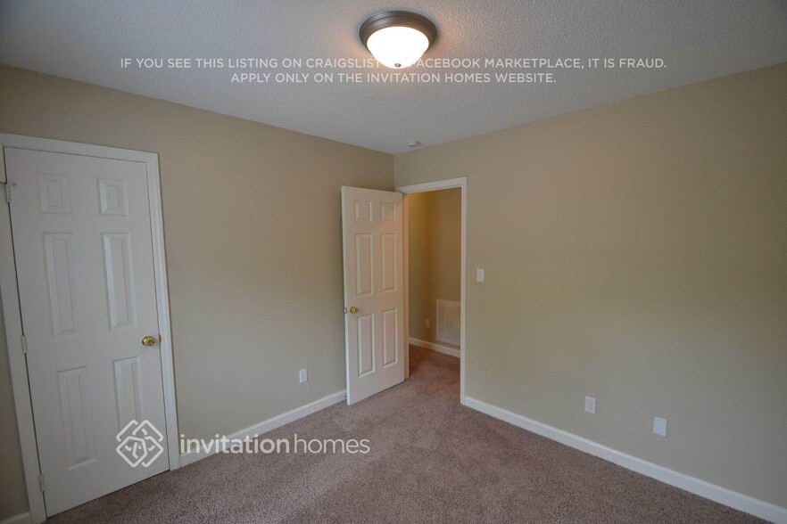Building Photo - 2704 Kempsford Pl