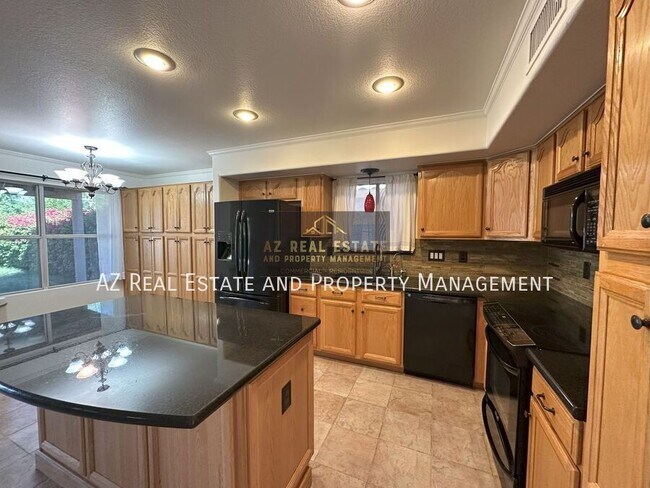 Building Photo - 1150 S Cholla St
