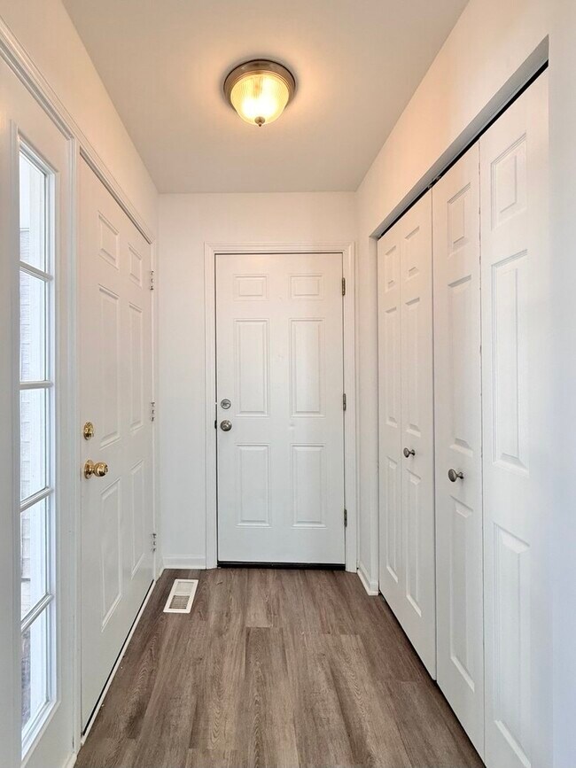 Building Photo - 1363 Andover Dr