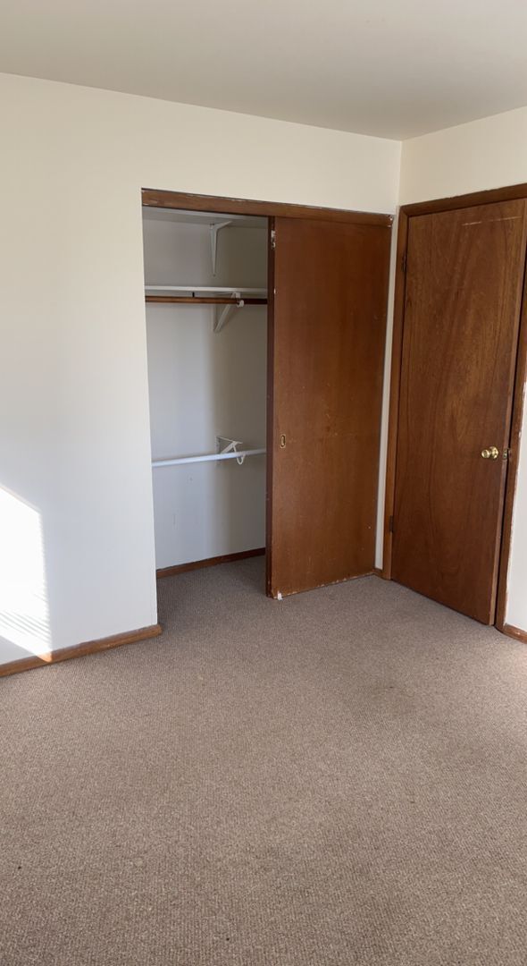 Building Photo - 392