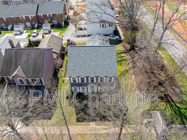 Building Photo - 14040 Alley Son St