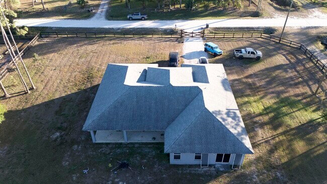 Building Photo - 17225 78th Rd N