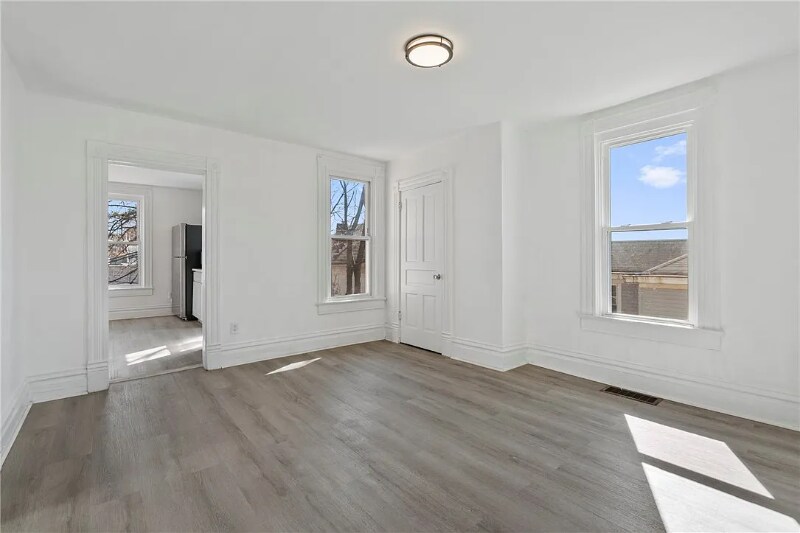 Building Photo - 216 Ridge Ave