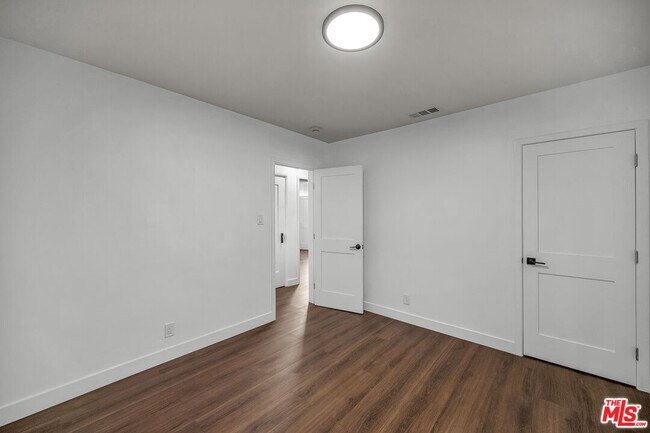 Building Photo - 1450 Reeves St