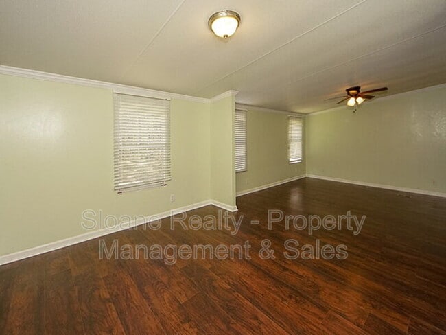 Building Photo - 3184 Sanders Rd