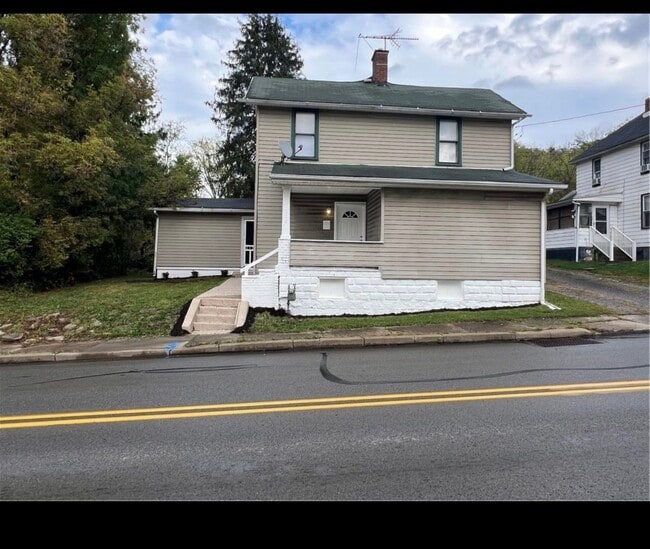 Building Photo - 226 N Cascade St