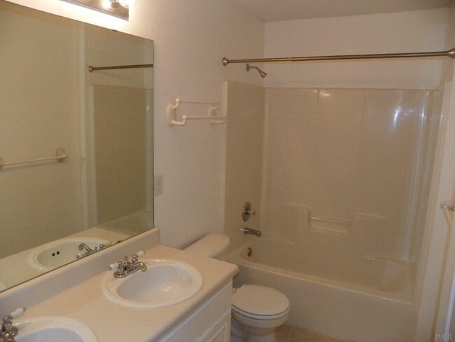 Building Photo - 3992 Holleyberry Ln