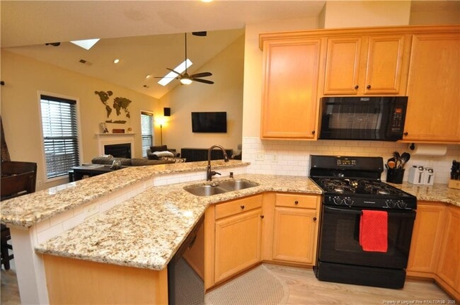 Building Photo - 5633 Yates Garden Ln