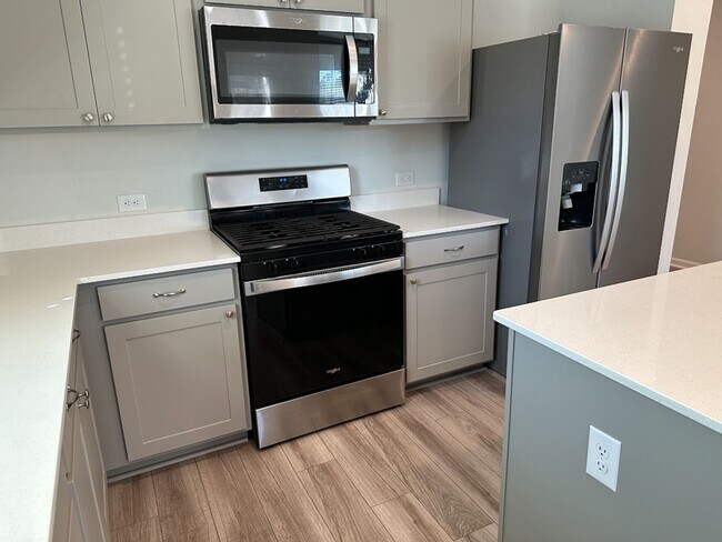 Building Photo - 964 Longleaf Dr