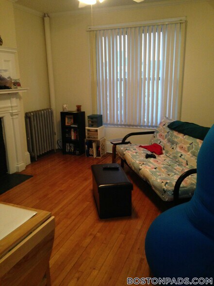 Building Photo - 441 Cambridge St