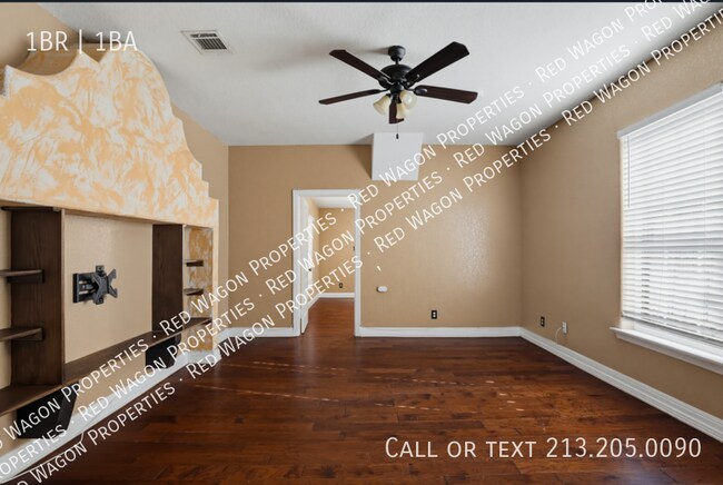 Building Photo - 236 E Dullnig Ct