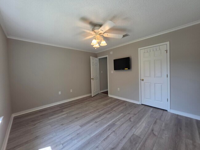 Building Photo - 2295 Heritage Cir