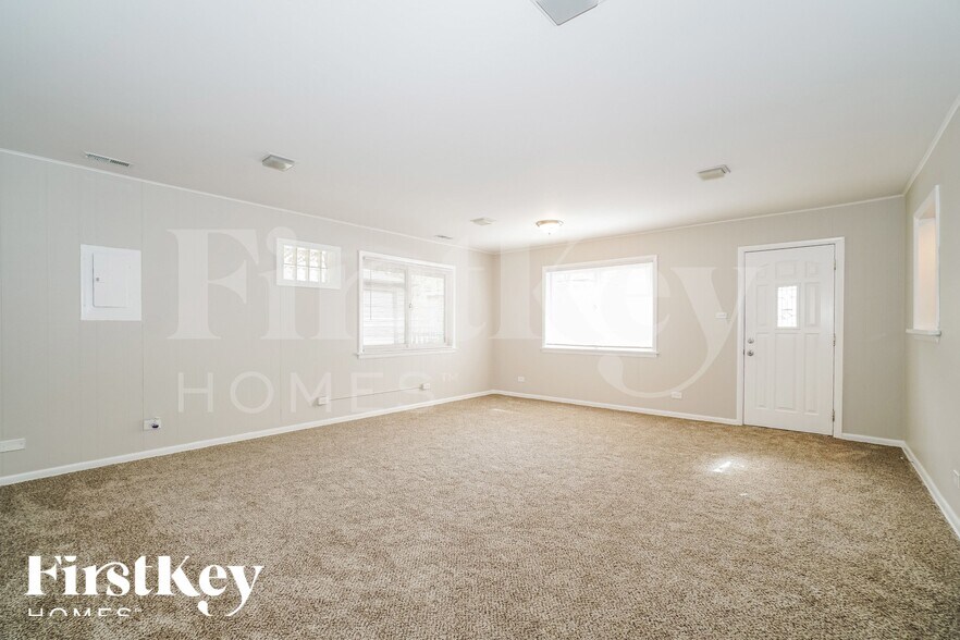 Building Photo - 428 Suwanee St