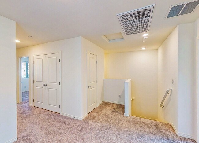Building Photo - Cozy 2-story, 3BR 2BA townhome in a new community in North Las Vegas.