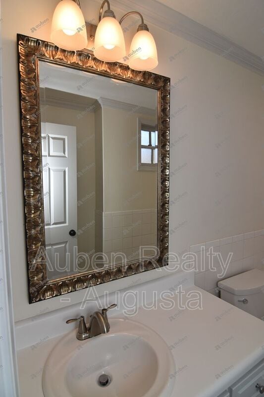 Building Photo - 239 Greene St