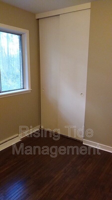 Building Photo - 724 Lisa Ln