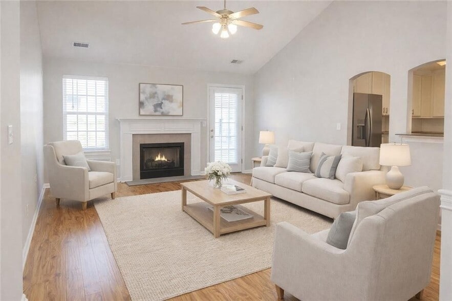 Building Photo - 728 Denise Ct