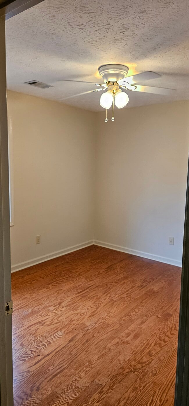 Building Photo - Overwood - Auburn