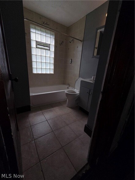 Building Photo - 380 E 149th St