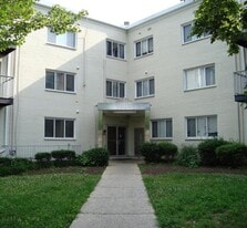 Building Photo - 1009 Chillum Rd