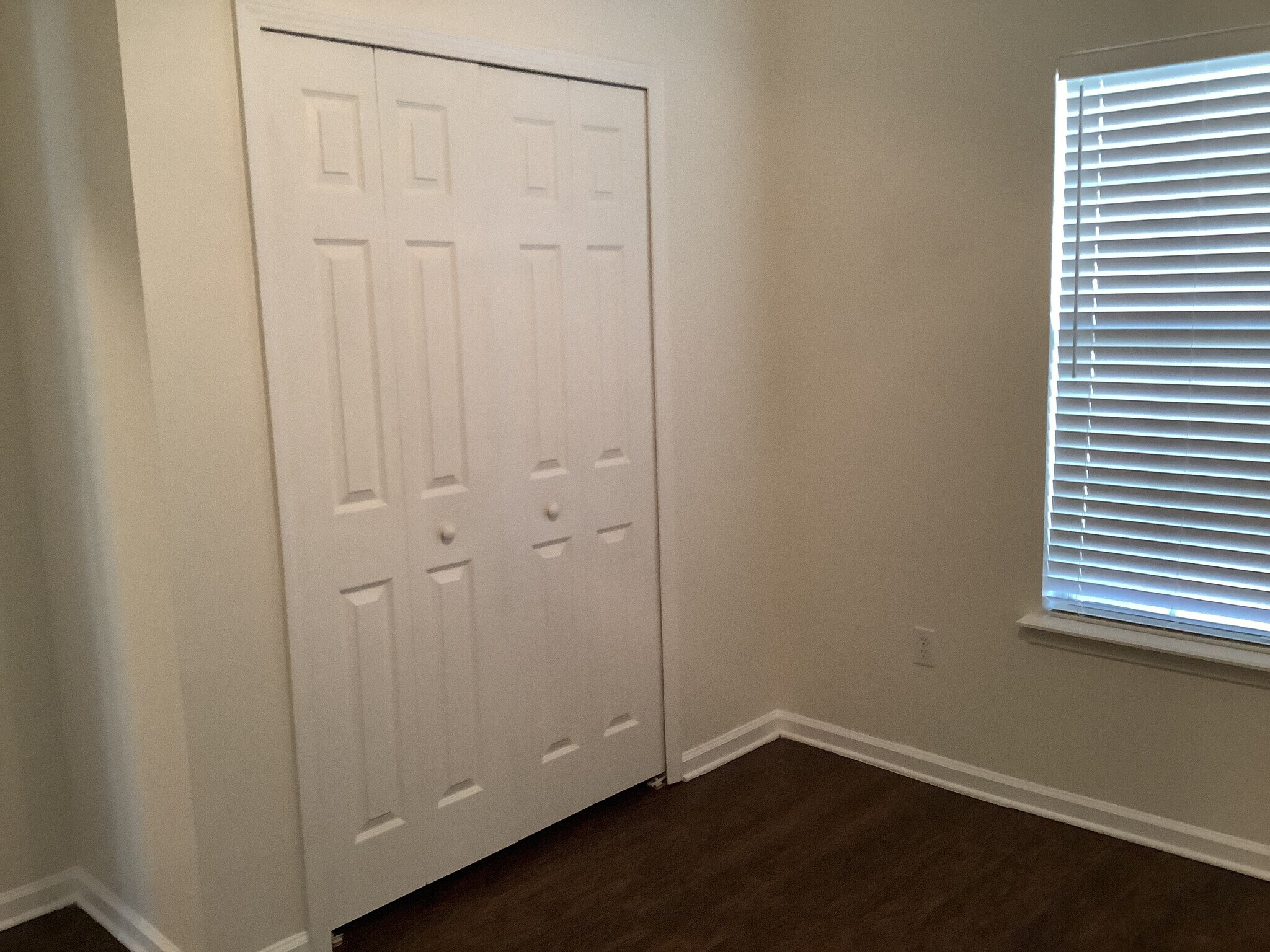 Building Photo - 3365 Shelley Dr