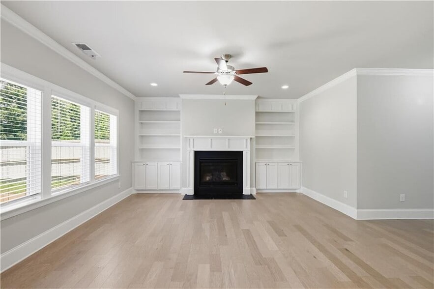 Building Photo - 781 Belerose Ln