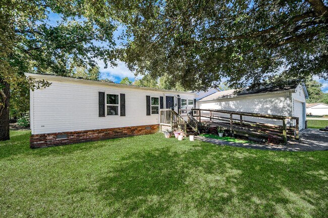 Building Photo - 16338 Hill Country Ct